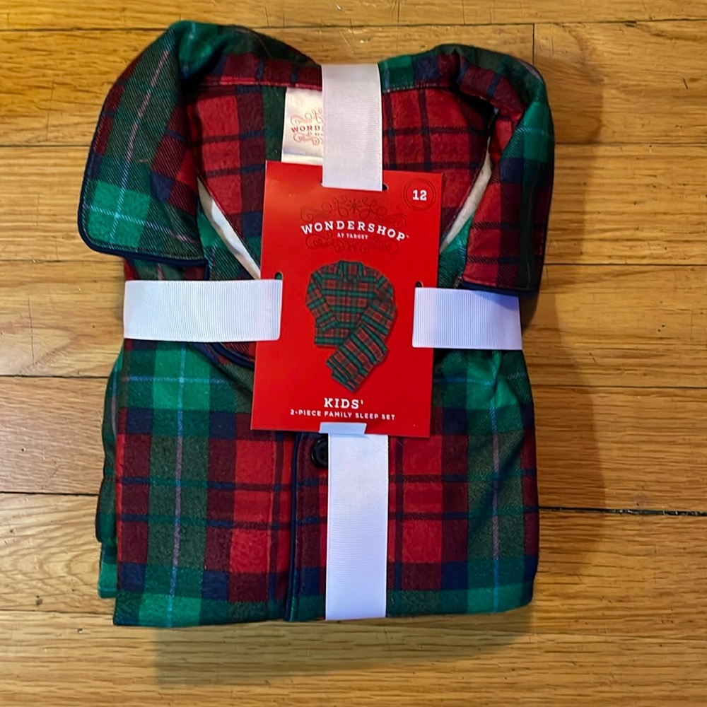 NWT Wondershop Kids Holiday Pajamas set 2 Piece Red Tartan